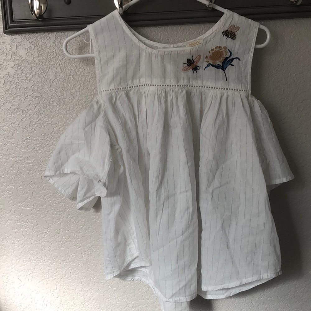 NWT M Forever 21 Cold Shoulder Blouse